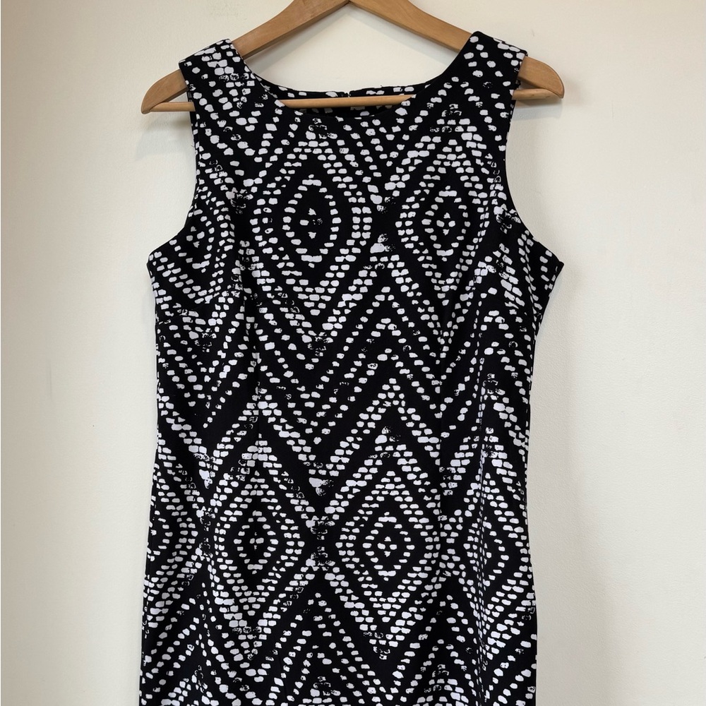 Mario Serrani Black and White Sleeveless Patterned Midi Dress